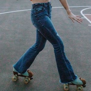 Kansan High rise flares